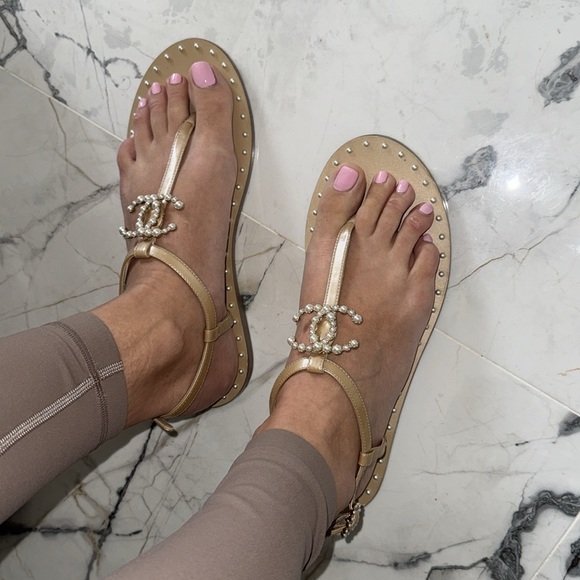 Chanel Nude & White Pearl Thong Flat Sandals🤍 - Picture 17 of 17